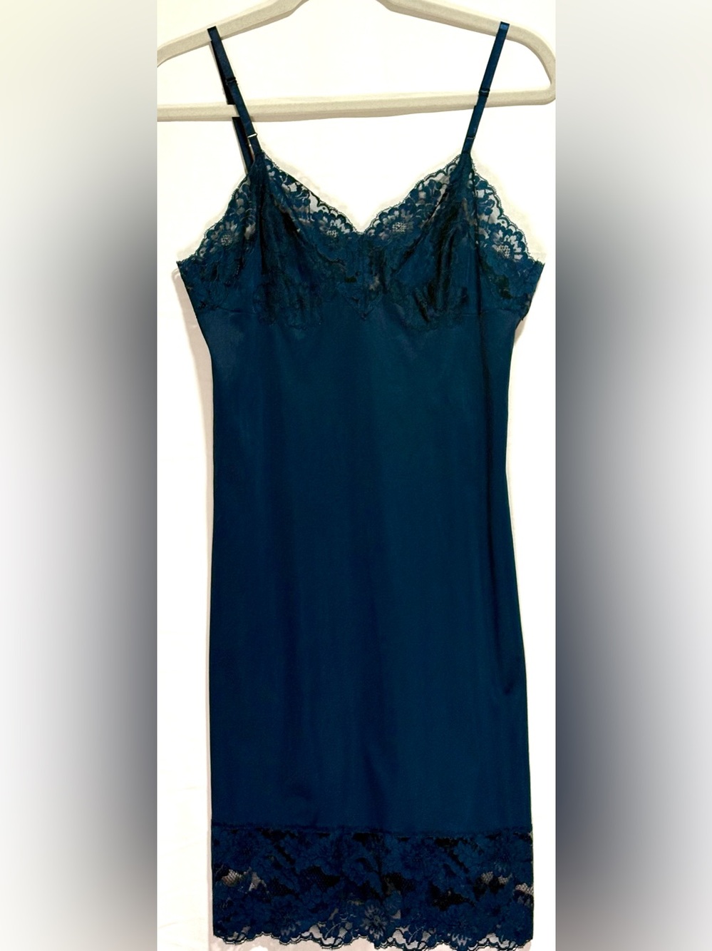 Vintage 1960s Vanity Fair Teal Nylon Lace Full Slip Size 34 Made USA